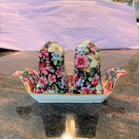 Royal Cotswolds Salt and Pepper Shakers, Goldinger China 15914 - Picture 1 of 8